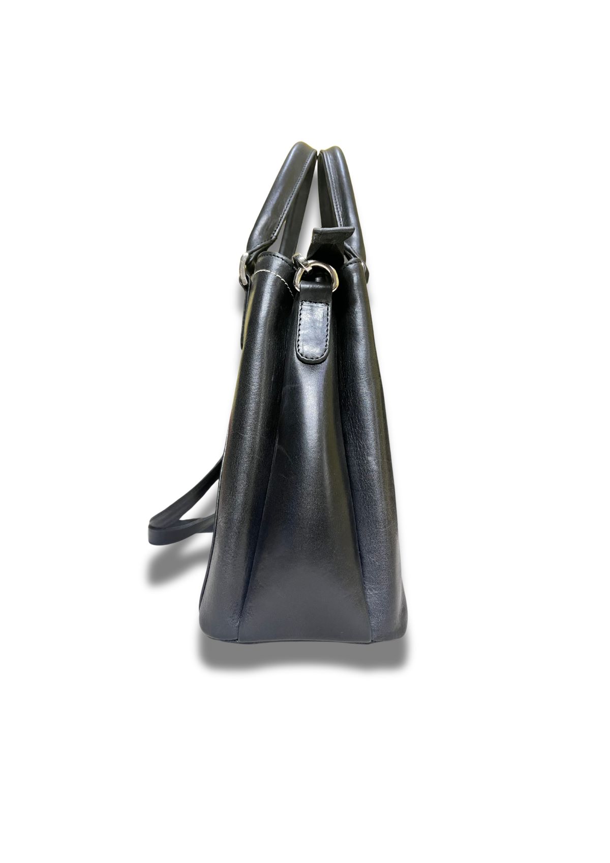 Ladies hand bag